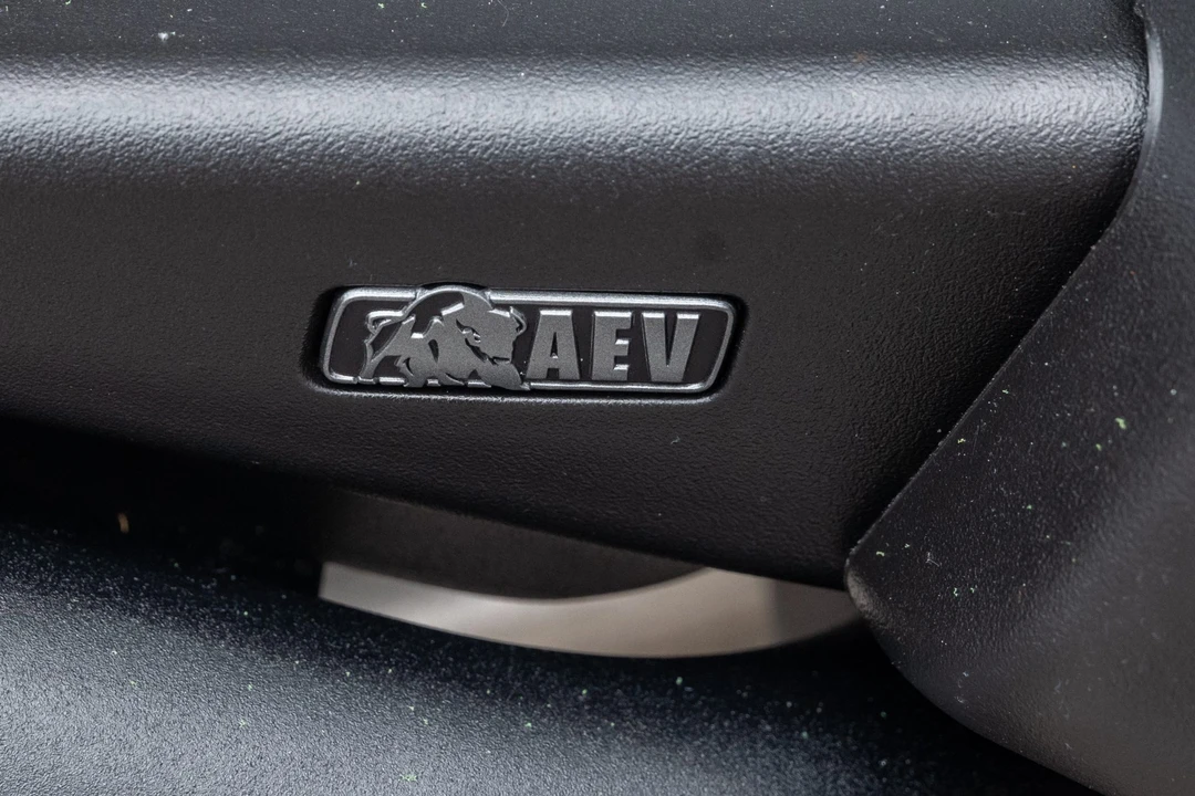 2022 Jeep JL Wrangler - Image 26 of 31