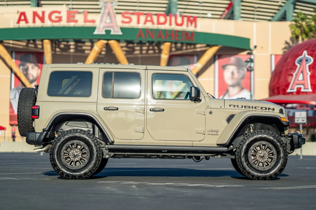2022 Jeep JL Wrangler - Image 5 of 31