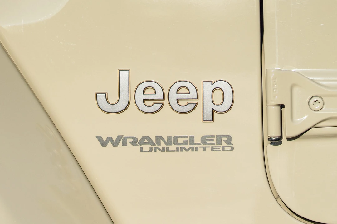 2022 Jeep JL Wrangler - Image 30 of 31