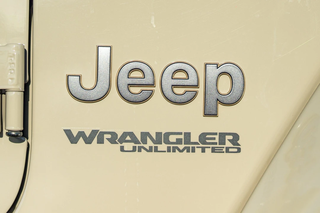 2022 Jeep JL Wrangler - Image 31 of 31