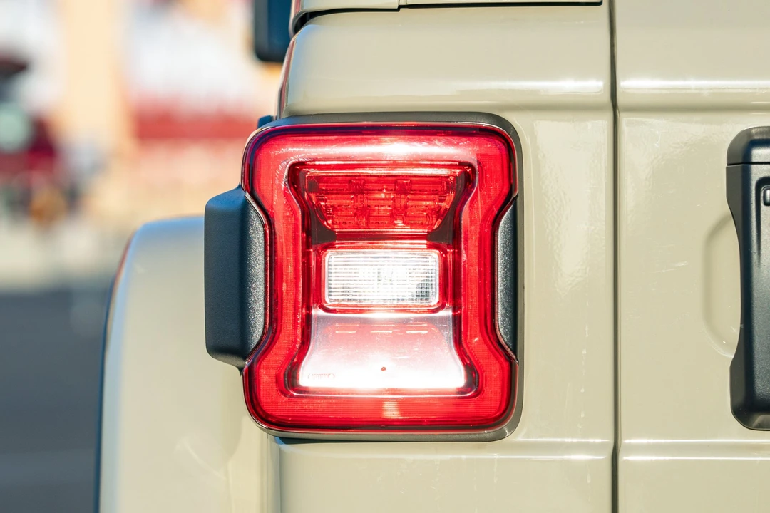 2022 Jeep JL Wrangler - Image 20 of 31