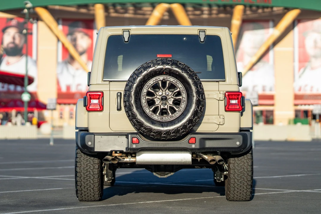 2022 Jeep JL Wrangler - Image 7 of 31