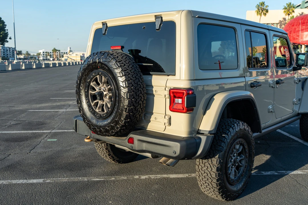 2022 Jeep JL Wrangler - Image 14 of 31