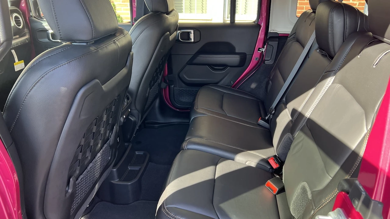 2022 Jeep JL Wrangler - Image 5 of 11