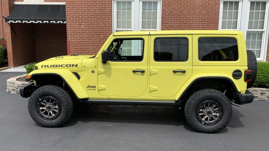 2022 Jeep JL Wrangler - Image 2 of 8