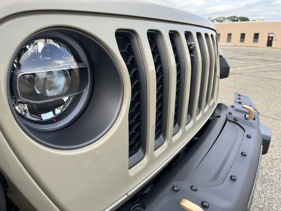 2022 Jeep JL Wrangler - Image 12 of 31
