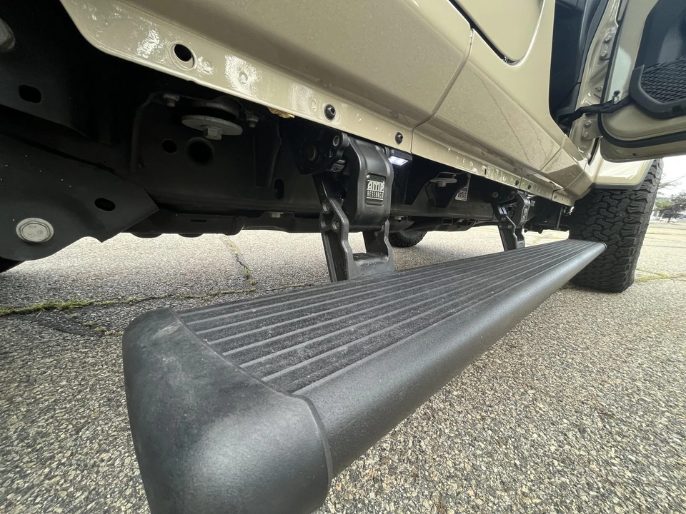 2022 Jeep JL Wrangler - Image 17 of 31