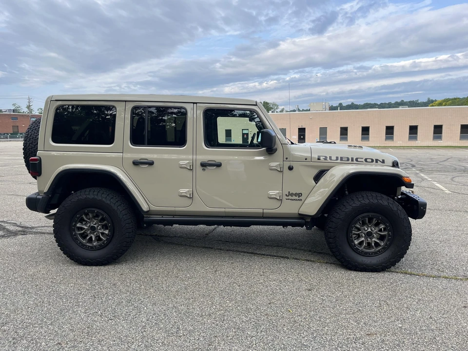 2022 Jeep JL Wrangler - Image 6 of 31