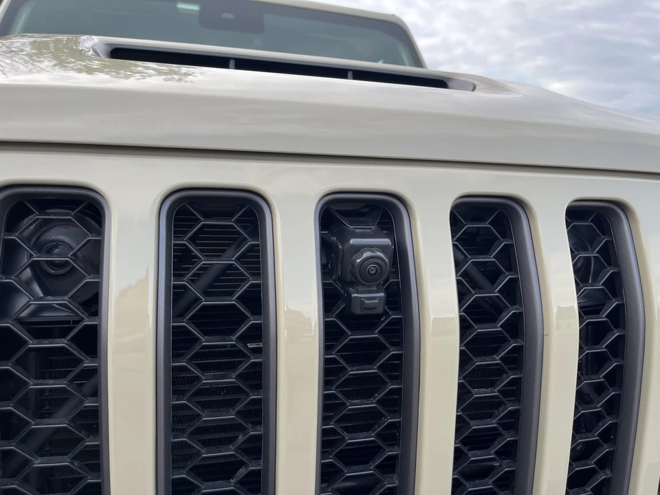 2022 Jeep JL Wrangler - Image 13 of 31