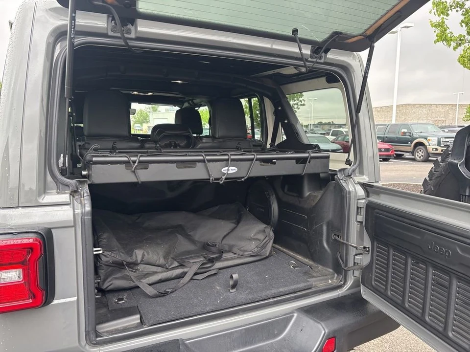 2022 Jeep JL Wrangler - Image 9 of 27