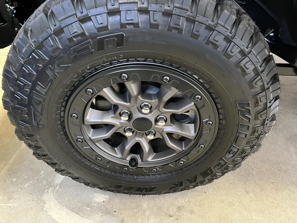 2022 Jeep JL Wrangler - Image 26 of 31