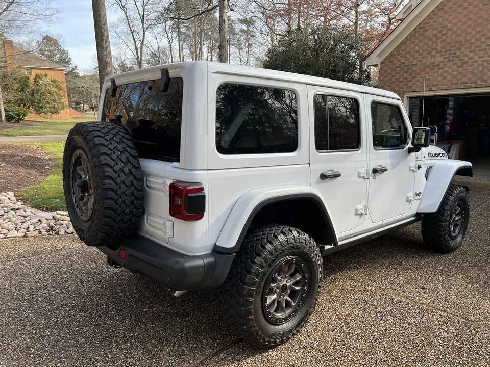 2022 Jeep JL Wrangler - Image 11 of 31