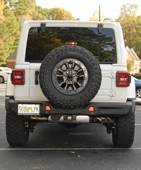 2022 Jeep JL Wrangler - Image 12 of 31