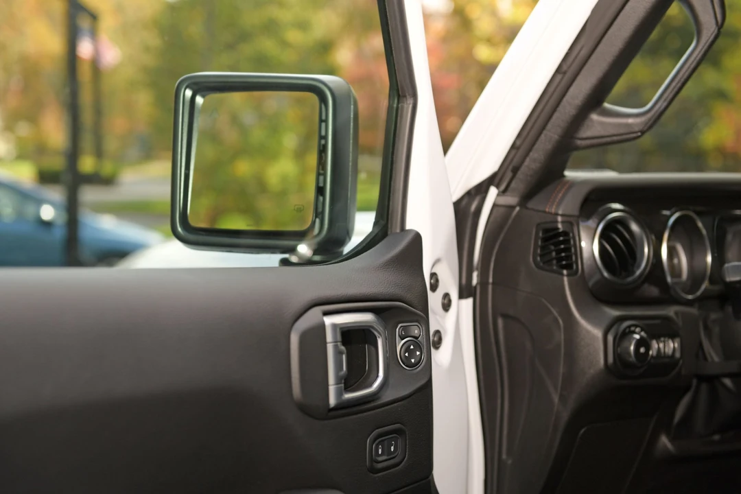 2022 Jeep JL Wrangler - Image 30 of 31