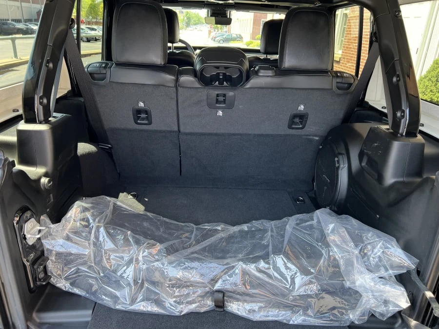 2022 Jeep JL Wrangler - Image 6 of 10