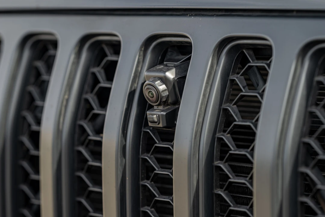 2022 Jeep JL Wrangler - Image 25 of 31