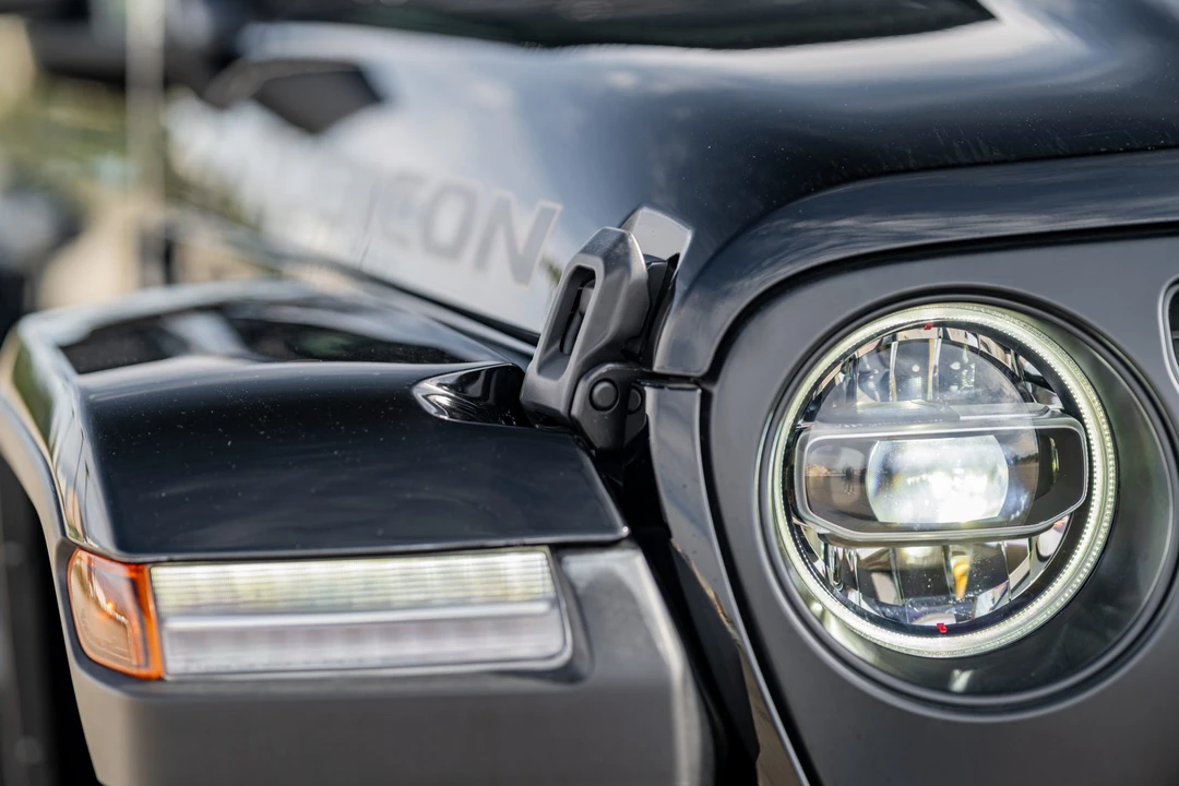 2022 Jeep JL Wrangler - Image 22 of 31