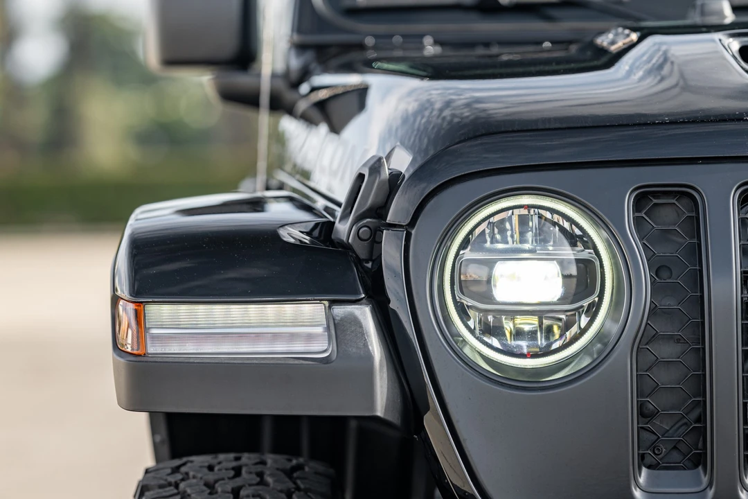 2022 Jeep JL Wrangler - Image 18 of 31