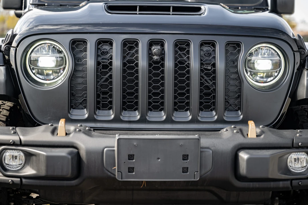 2022 Jeep JL Wrangler - Image 17 of 31