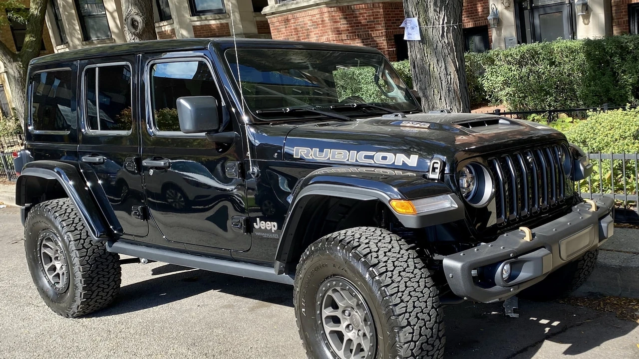 2022 Jeep JL Wrangler - Image 9 of 9