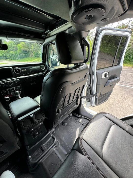 2022 Jeep JL Wrangler - Image 28 of 31