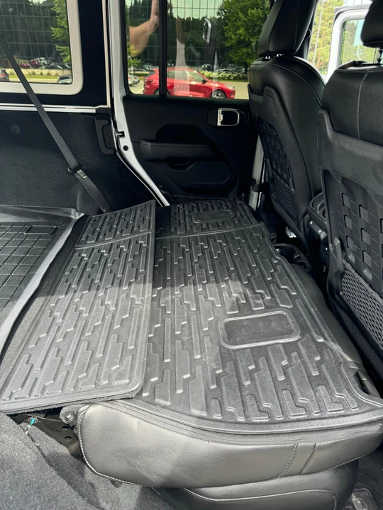 2022 Jeep JL Wrangler - Image 31 of 31