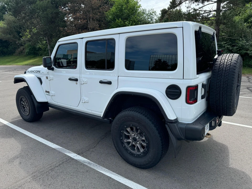 2022 Jeep JL Wrangler - Image 8 of 31