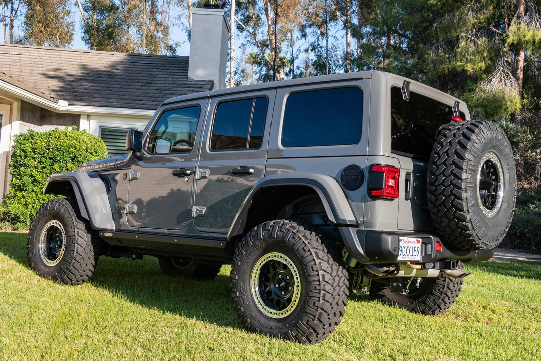 2022 Jeep JL Wrangler - Image 7 of 31