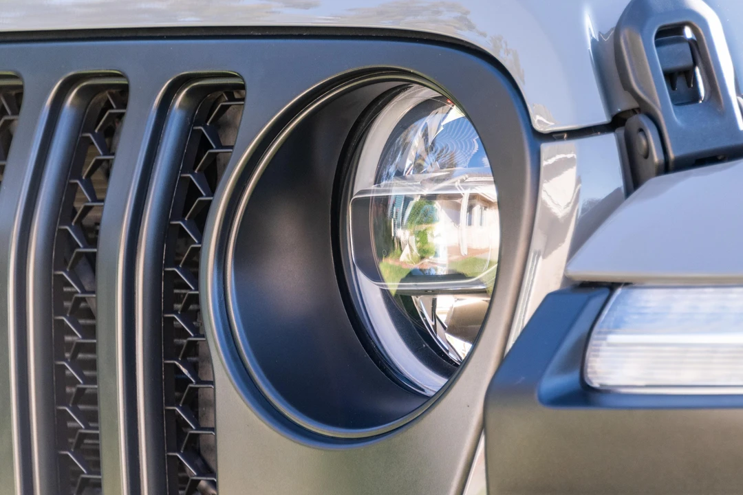 2022 Jeep JL Wrangler - Image 17 of 31