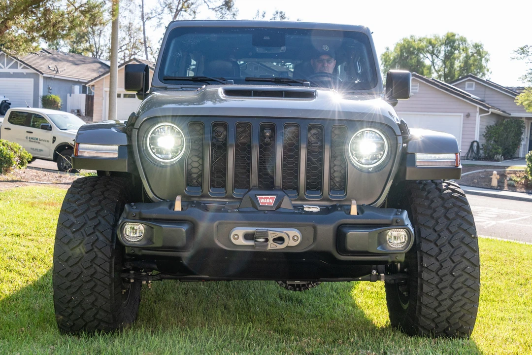 2022 Jeep JL Wrangler - Image 2 of 31