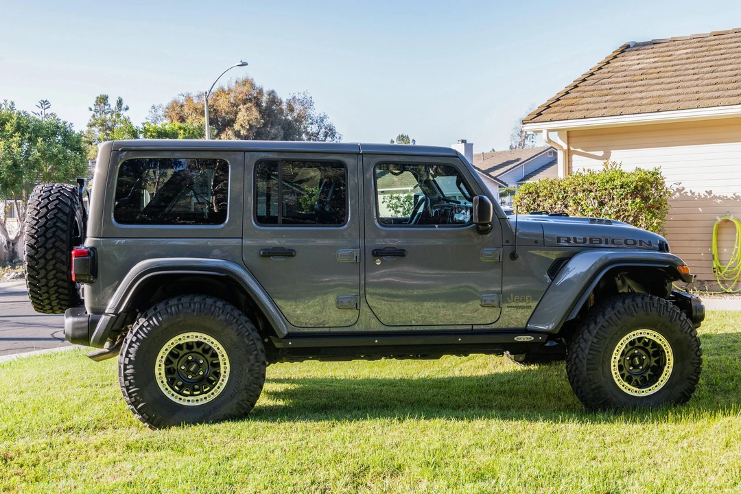 2022 Jeep JL Wrangler - Image 8 of 31