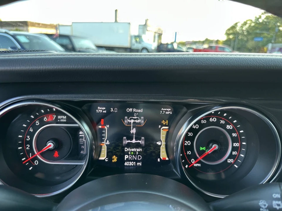2022 Jeep - Image 22 of 31