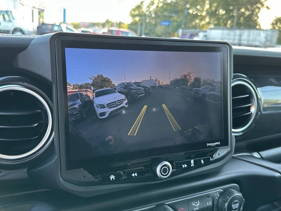 2022 Jeep - Image 27 of 31
