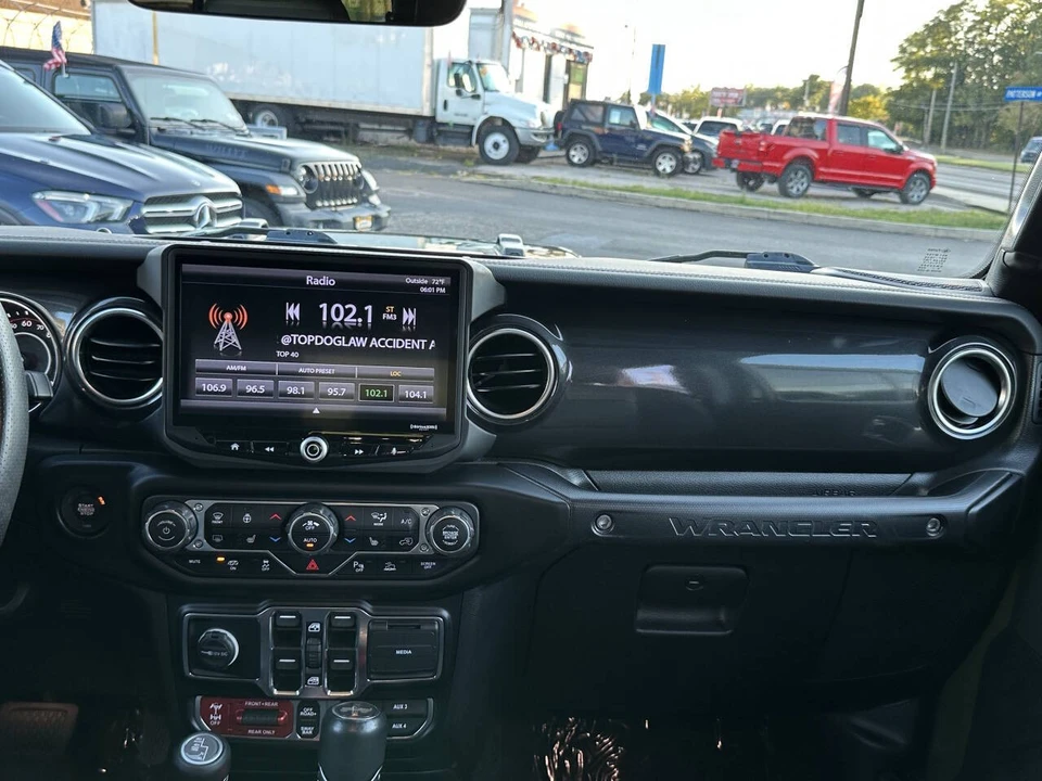 2022 Jeep - Image 21 of 31