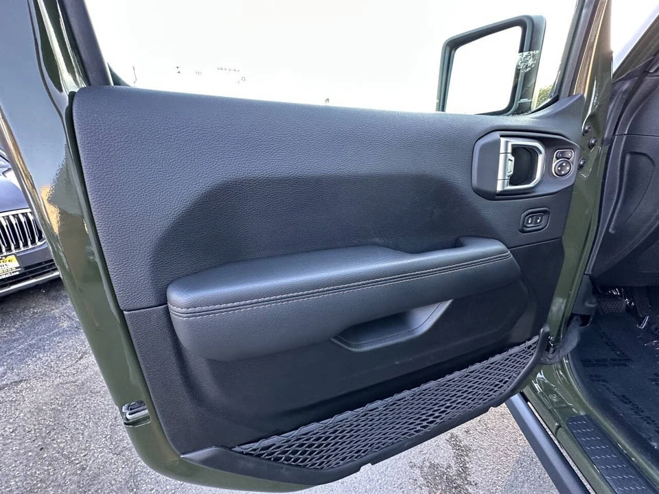 2022 Jeep - Image 12 of 31