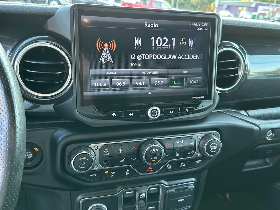 2022 Jeep - Image 24 of 31