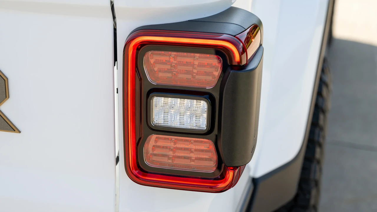 2022 Jeep JL Wrangler Rubicon 392 - Image 17 of 31