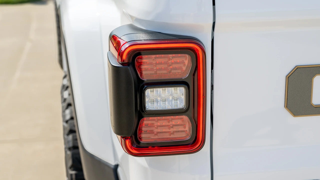 2022 Jeep JL Wrangler Rubicon 392 - Image 16 of 31