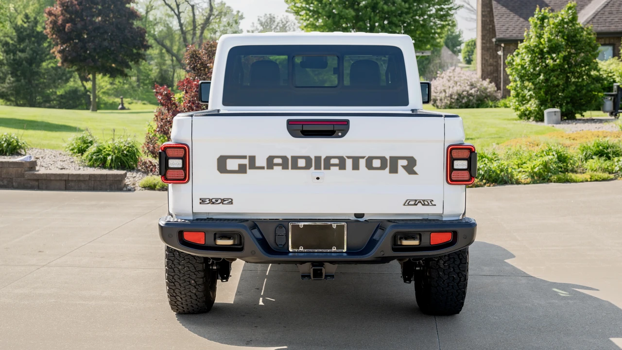 2022 Jeep JL Wrangler Rubicon 392 - Image 15 of 31