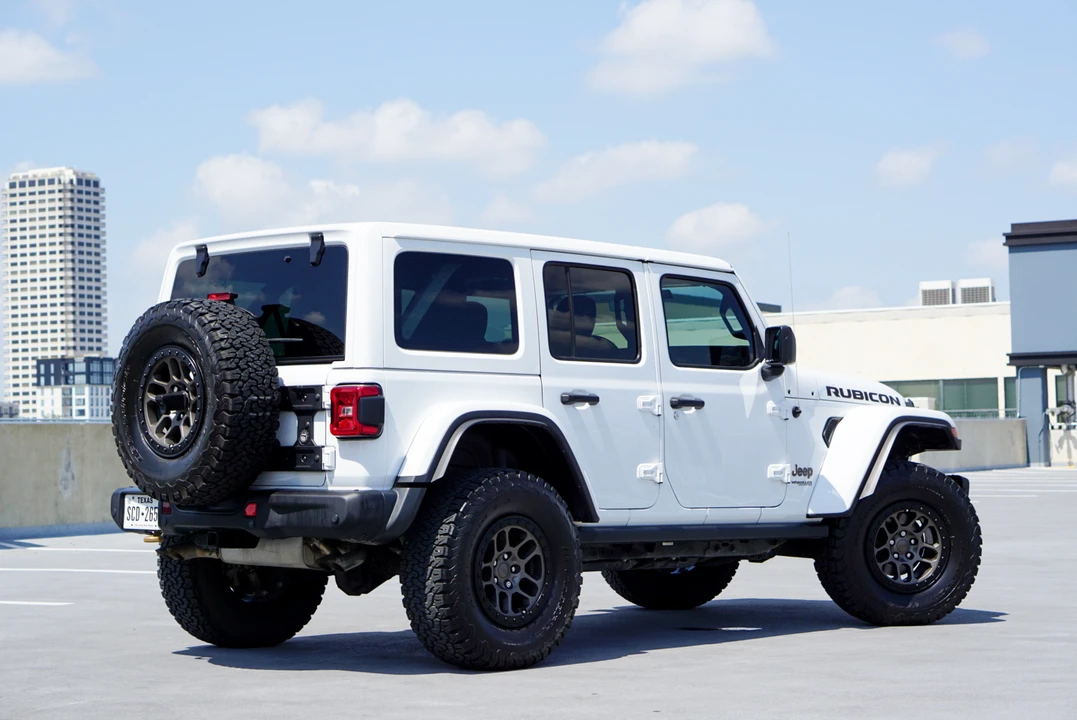 2022 Jeep JL Wrangler - Image 7 of 31