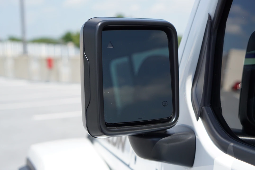 2022 Jeep JL Wrangler - Image 15 of 31