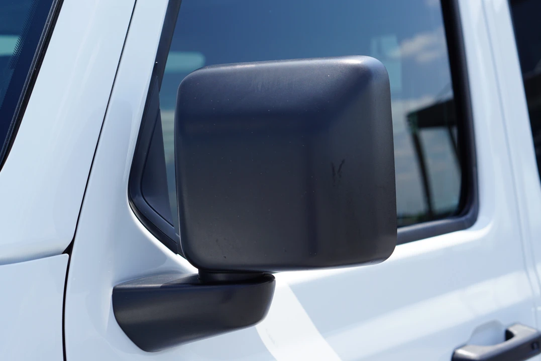 2022 Jeep JL Wrangler - Image 30 of 31