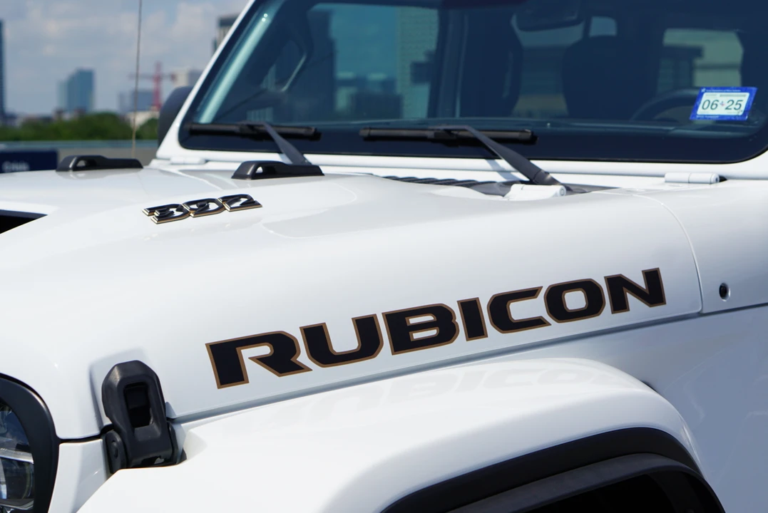 2022 Jeep JL Wrangler - Image 28 of 31
