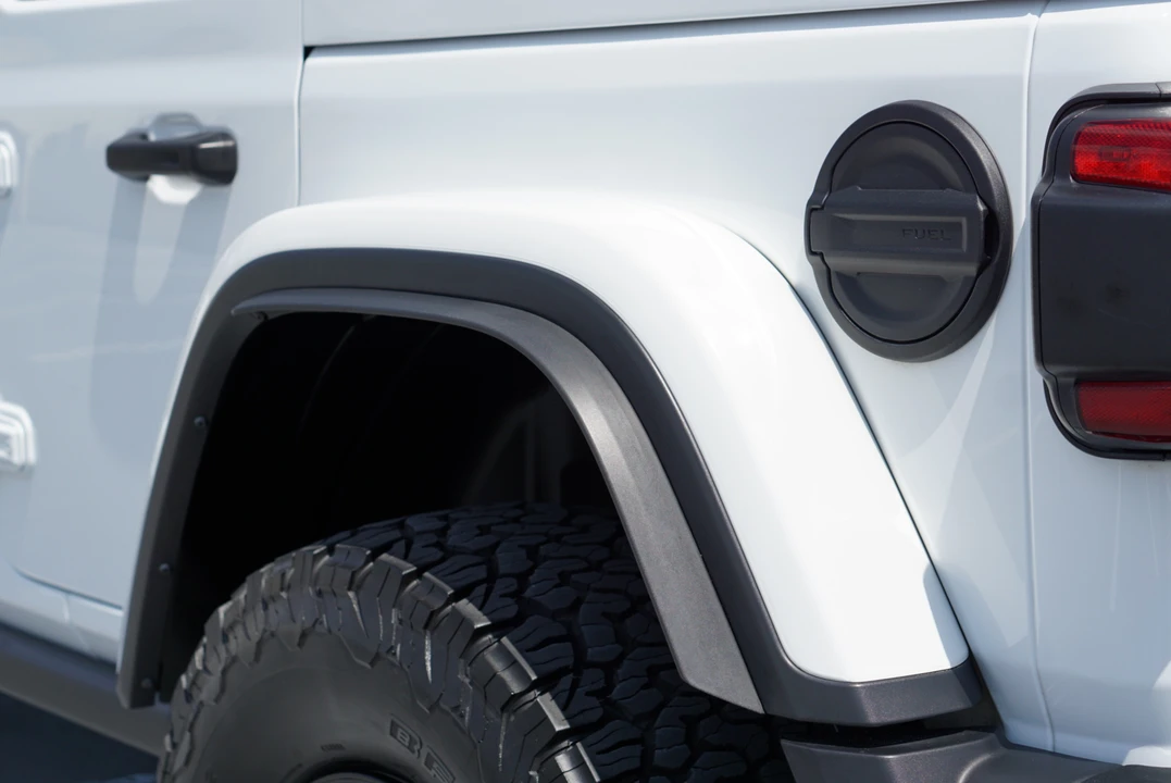 2022 Jeep JL Wrangler - Image 17 of 31
