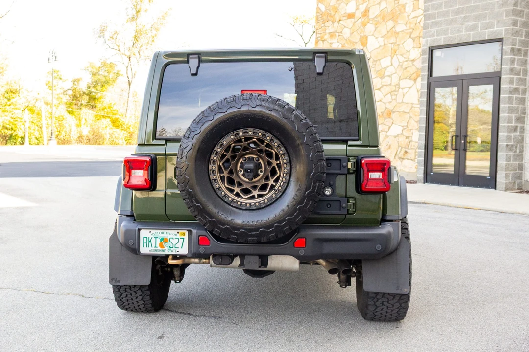 2022 Jeep JL Wrangler - Image 15 of 31