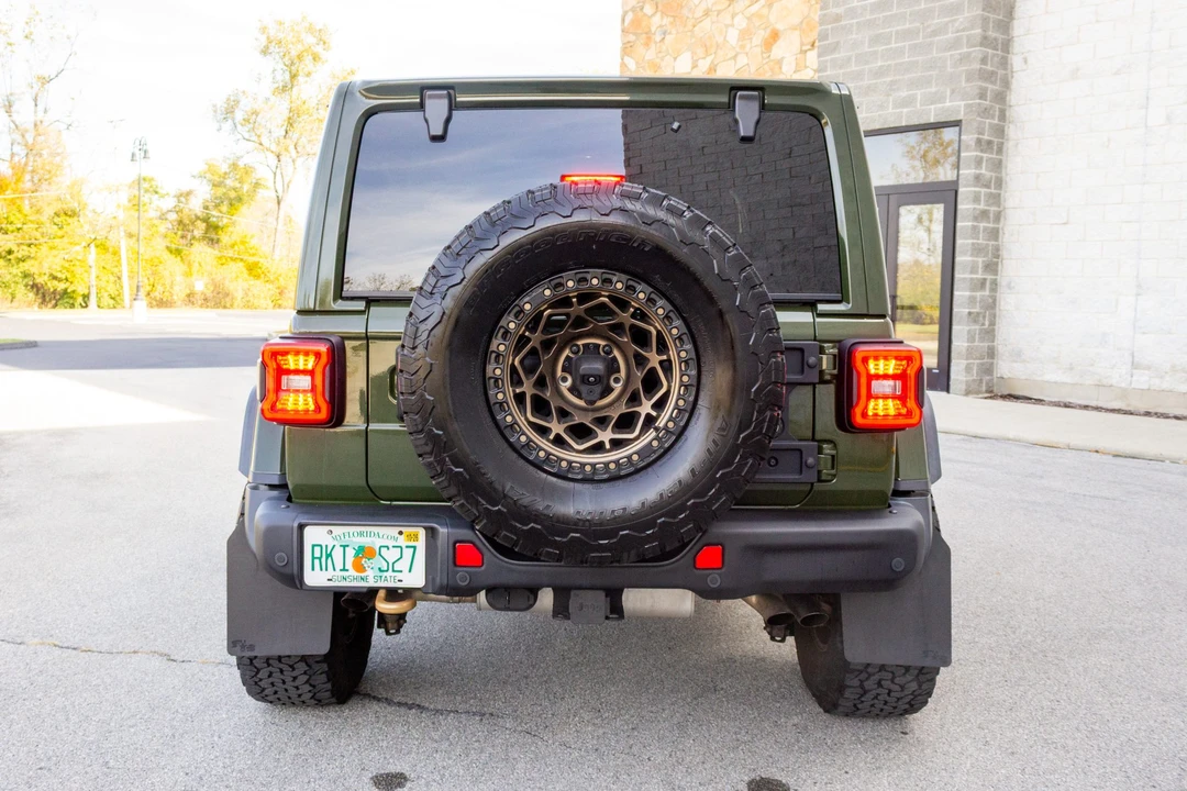 2022 Jeep JL Wrangler - Image 14 of 31