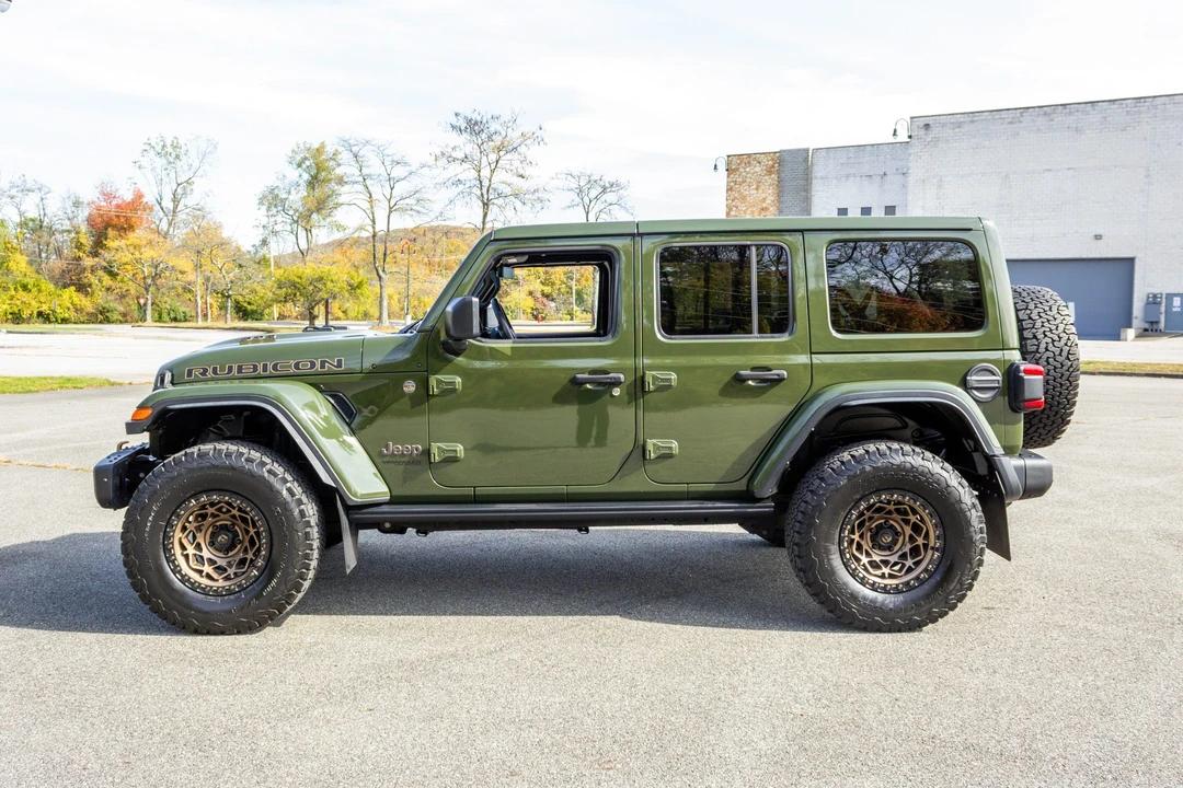 2022 Jeep JL Wrangler - Image 18 of 31