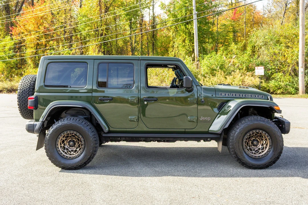 2022 Jeep JL Wrangler - Image 9 of 31