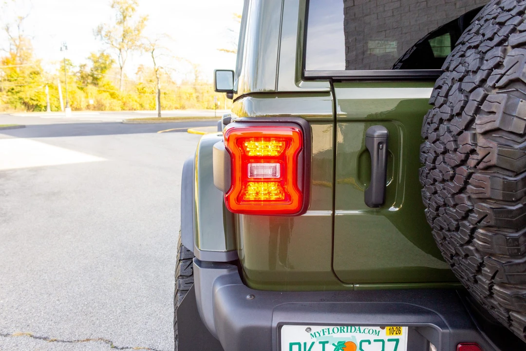 2022 Jeep JL Wrangler - Image 27 of 31