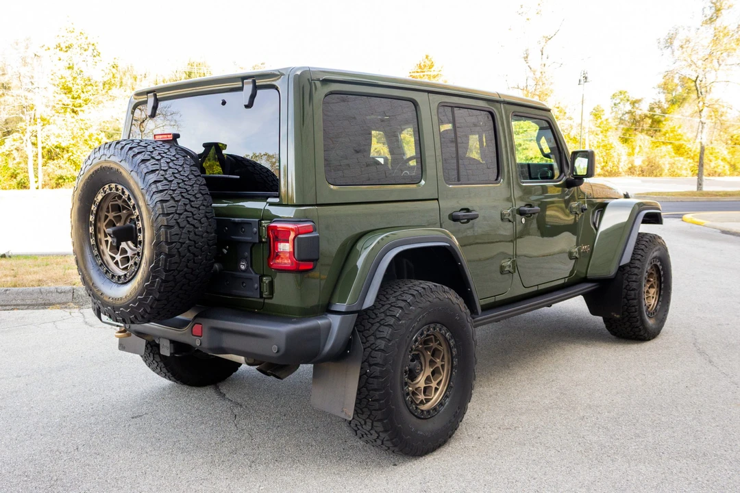 2022 Jeep JL Wrangler - Image 12 of 31